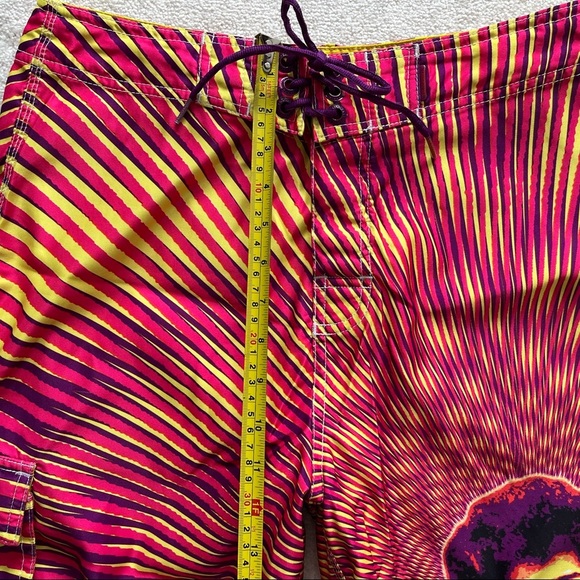 DRAGONFLY JIMI HENDRIX Psychedelic Board Shorts Size 32 Street Wear - Picture 9 of 11